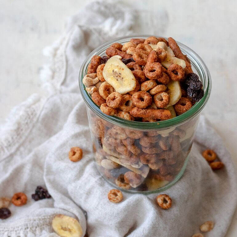 Banana Nut Snack Mix Recipe | Cascadian Farm Organic
